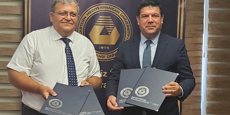 Doğu Akdeniz Üniversitesi ile Kıbrıs Vakıflar İdaresi arasında burs ve akademik çalışmaları içeren protokol imzalandı