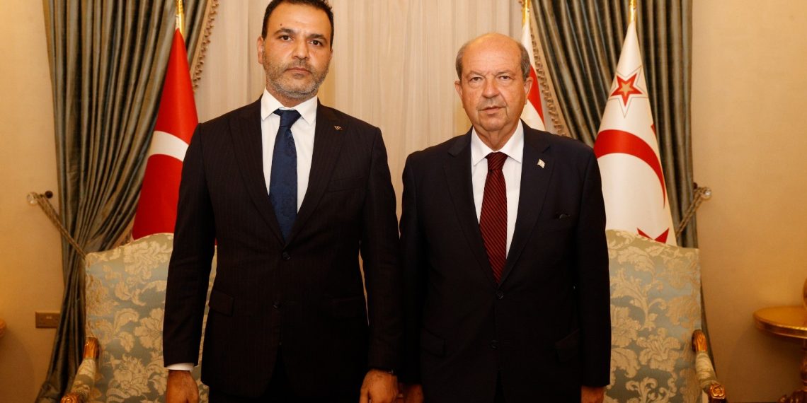 Cumhurbaşkanı Tatar AK Parti’nin yeni KKTC Temsilcisi Emre Kaya’yı kabul etti