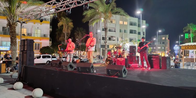 The Healers Kordonboyu’nda sahne aldı