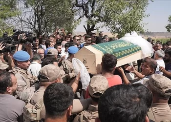 Diyarbakır’da ölü bulunan Narin Güran son yolculuğuna uğurlandı