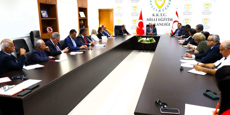 Çavuşoğlu:Yükseköğretimde kaliteyi artırmak için iş birliği şart