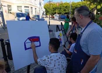 Kıbrıs Türk Ortopedik Engelliler Derneği üyeleri resim çalıştayına katıldı