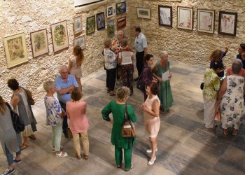 “Bir Dostluk Yolu” sergisi Girne’de ziyarete açıldı