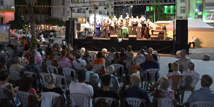 Girne Kordonboyu’nda konser