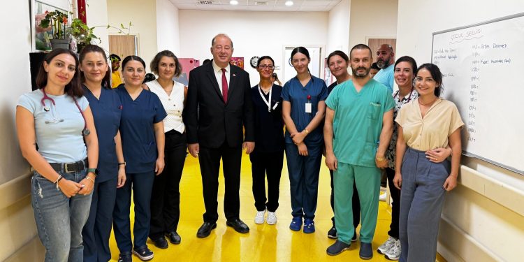 Kıbrıs Türk Vakıflar İdaresi, İyilik Gönüllüleri ve TOGEH’den çocuklara anlamlı etkinlik ve kütüphane bağısı
