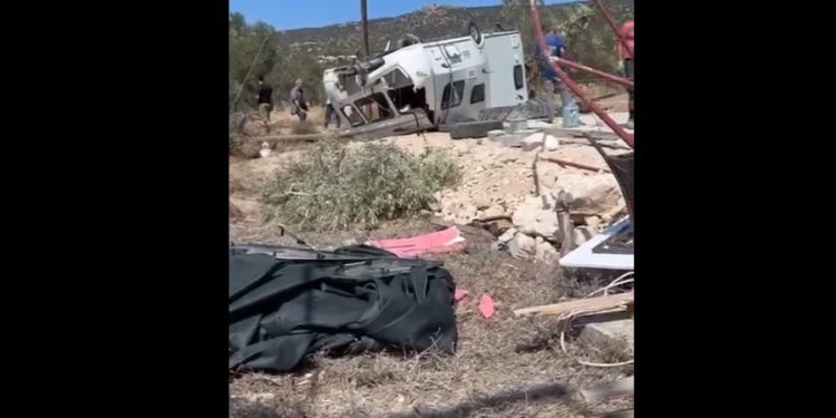 Ülkemiz yağışlı havanın etkisi altında…Büyükkonuk’ta hortum zarara neden oldu..Toroslu:Yaralar en kısa sürede sarılacak