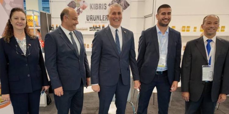 Bakan Amcaoğlu İstanbul’da uluslararası gıda fuarına katıldı