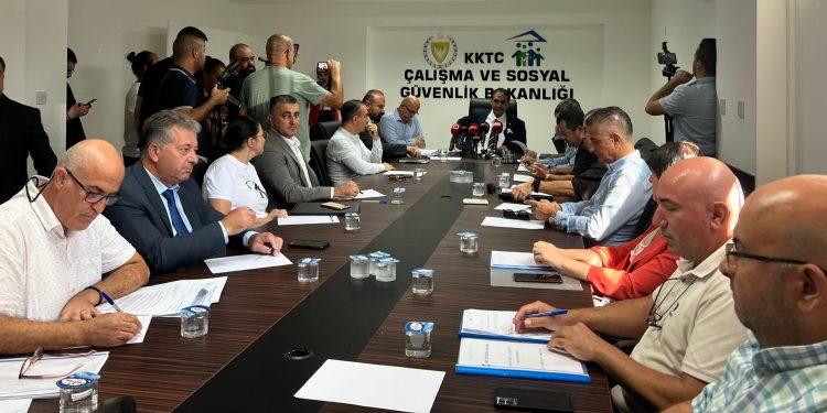Asgari Ücret Tespit Komisyonu itirazın görüşülmesi amacıyla toplandı