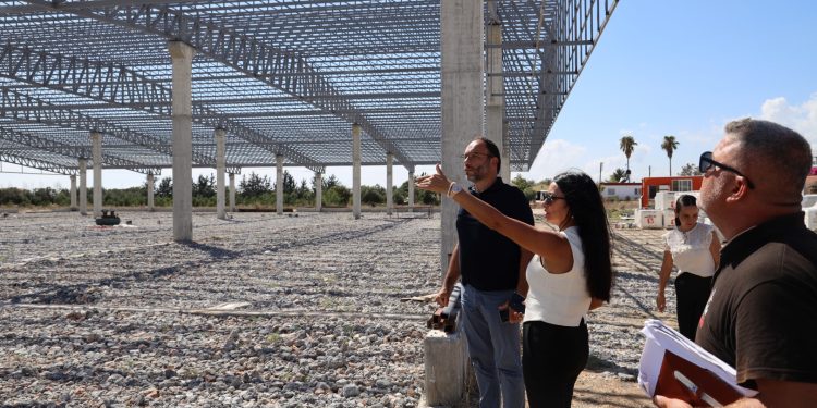 İskele Belediye Başkanı Sadıkoğlu, devam eden proje çalışmalarını inceledi