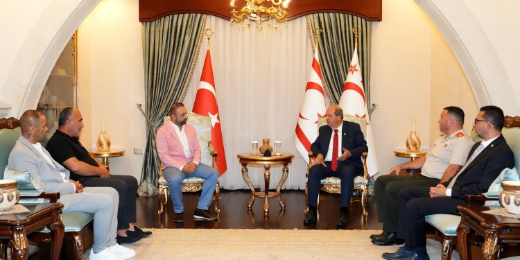 Cumhurbaşkanı Tatar, Girne Avcılık ve Atıcılık Spor Kulübü başkan ve üyelerini kabul etti