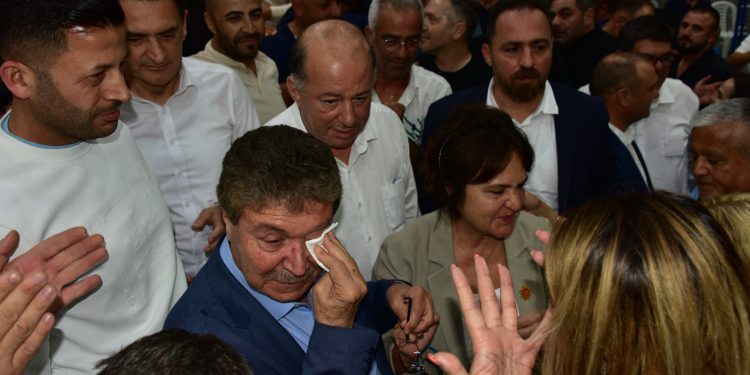Üstel zafer konuşmasında gözyaşlarını tutamadı… “Kazanan KKTC ve UBP’dir”