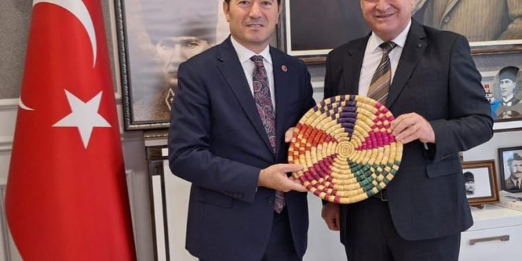 YDP Genel Başkan Yardımcısı Büyükyılmaz, Trabzon’da Ortahisar Belediye Başkanı Kaya ile görüştü