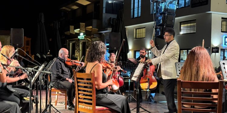 Gazimağusa Namık Kemal Meydanı’nda Yeşilçam Filim Müzikleri konseri