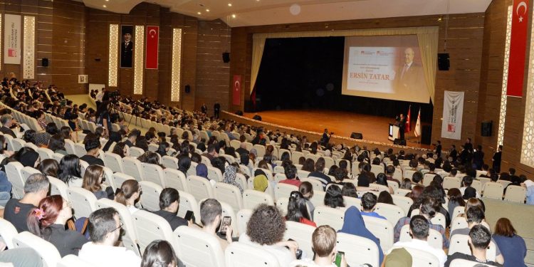 Cumhurbaşkanı Tatar: “Kıbrıs Türkü ambargolarla diz çöktürülemeyecek”