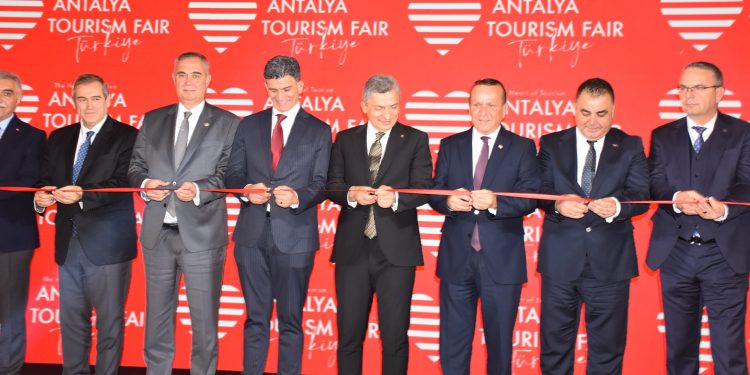 KKTC, Antalya Turizm Fuarı’nda…Ataoğlu:“Ada Kıbrıs, Kuzey Kıbrıs’ın kültürel  zenginliklerini yansıtan bir turizm kimliği olacak”
