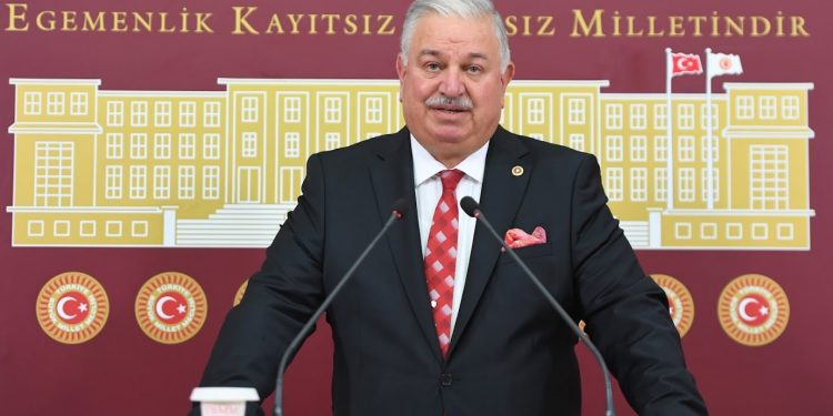 Yeniden Refah Partili Bekin: “Kıbrıs’ta iki devletli çözüm dışındaki öneriler tek kelimeyle çözümsüzlük”