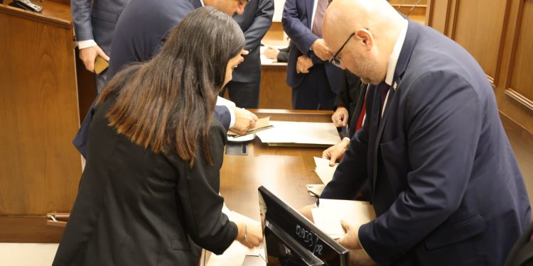 Meclis başkanlığında dördüncü tura geçildi…