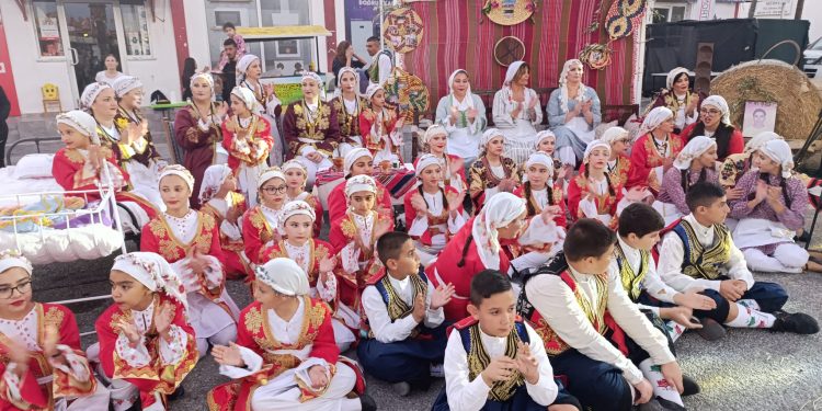 Sitede Google’da GÜNDEM YAZARLAR KIBRIS SPOR TÜRKİYE İNGİLTERE DÜNYA EKONOMİ YAŞAM KÜLTÜR SANAT MAGAZİN TATİL VİDEO GURMEKADINSİNEMAABSÜRDTEKNOLOJİOTOMOBİLCELEBRITYEĞLENCESOSYAL MEDYAFIRSATLAROTELLEREMLAK HABER KIBRIS ”Geçmişten Günümüze Geçitkale Halk Dansları Gecesi” yapıldı