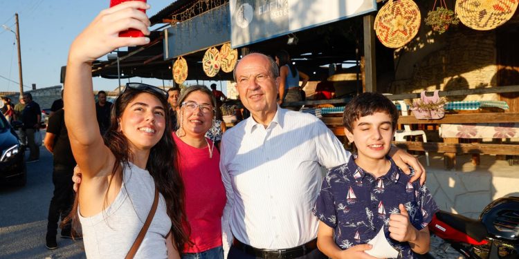 Cumhurbaşkanı Tatar, Evvel Zaman İçinde Luricina Panayırı’nı ziyaret etti