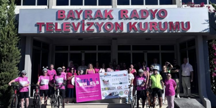BRTK ve KHYD, Meme Kanseri’ne dikkat etmek için bisiklet maratonu düzenledi