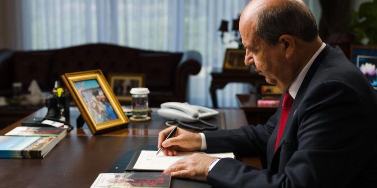 Cumhurbaşkanı Tatar DAÜ, YDÜ ve UKÜ’yü tebrik etti
