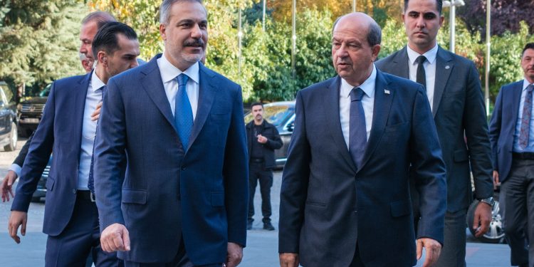 Cumhurbaşkanı Tatar Ankara’da TC Dışişleri Bakanı Fidan ile bir araya geldi