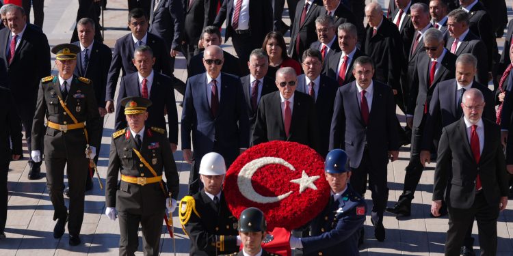 TC Cumhurbaşkanı Erdoğan başkanlığındaki devlet erkanı Anıtkabir’i ziyaret etti