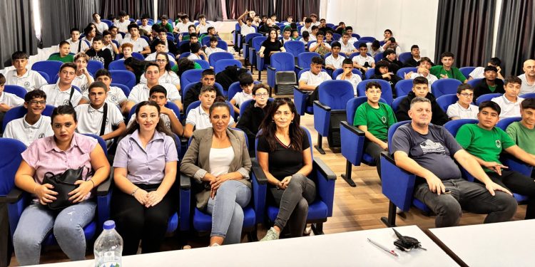 Başbakanlık Uyuşturucu ile Mücadele Komisyonu farkındalık eğitimlerine devam ediyor