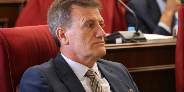 Arıklı: Sorumlu CTP’dir. İç Tüzüğü ve yasaları çiğniyorlar