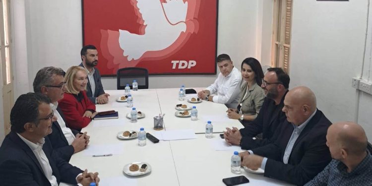 Erhürman başkanlığındaki CTP heyeti TDP’yi ziyaret etti