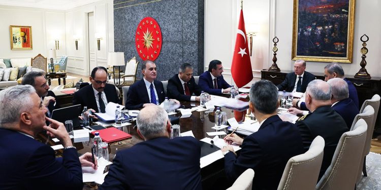 Erdoğan güvenlik zirvesini topladı: Teröristan kurulmasına asla müsaade edilmeyecek