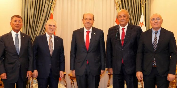 Cumhurbaşkanı Tatar, Türkiye Cumhuriyeti’nden gelen iş insanları ile bir araya geldi