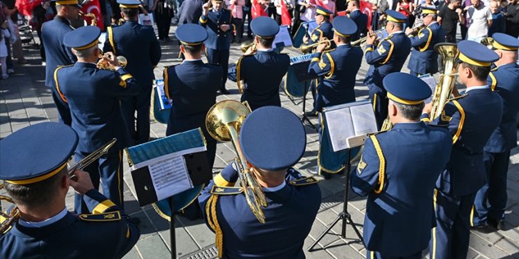 Cumhuriyet Bayramı kapsamında birçok ilde ve KKTC’de bando konserleri düzenleniyor