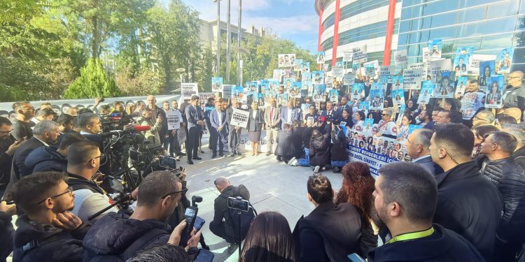 İsias Davası dördüncü duruşması aranın ardından yeniden başladı