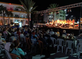 Girne Belediyesi Türk Sanat Müziği Topluluğu ‘Aşk ve Neşe’ konseri düzenledi