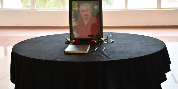 Prof. Dr. M. Turgut Turhan, DAÜ Hukuk Fakültesi’nde anıldı