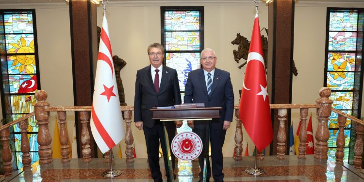 Başbakan Üstel, TC Milli Savunma Bakanı Yaşar Güler ile bir araya geldi