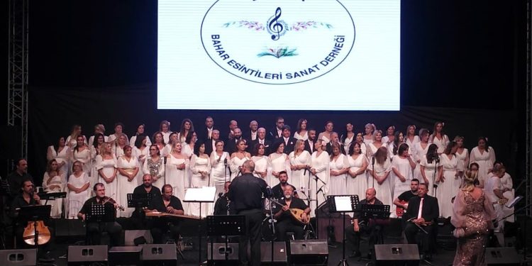 Bahar Esintileri Sanat Derneği KHYD yararına konser düzenledi