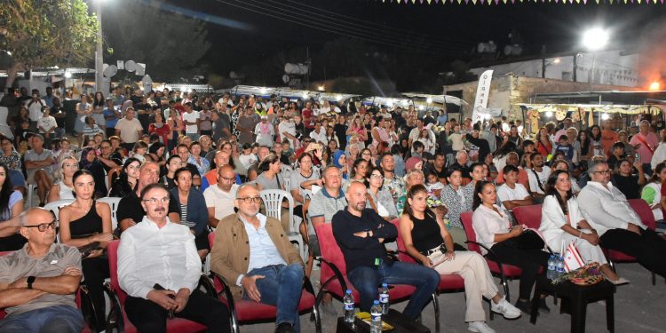 Zeytinlik Zeytin Festivali bu akşam da birçok etkinliğe ev sahipliği yapacak