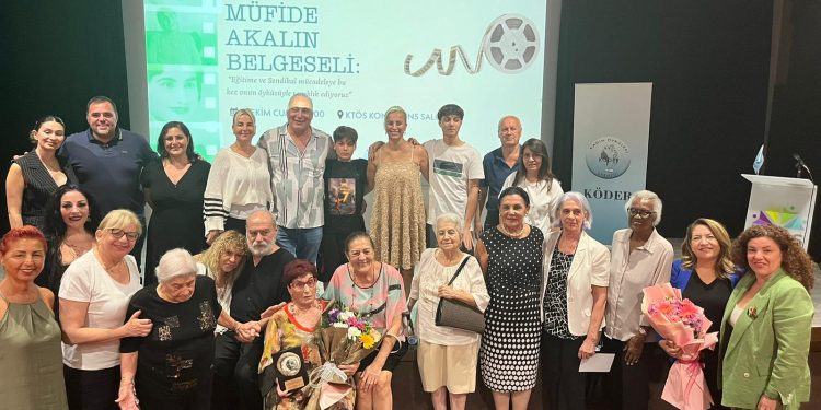 Eğitimci Müfide Akalın belgeseli KTÖS’te gösterildi
