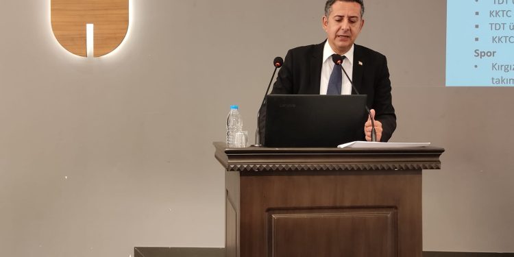 Işıksal Türkiye’de yer alan iki etkinlikte konuşma yaptı