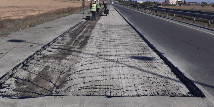 Haspolat ile Türkeli arasında yol bakım onarım çalışmaları devam ediyor