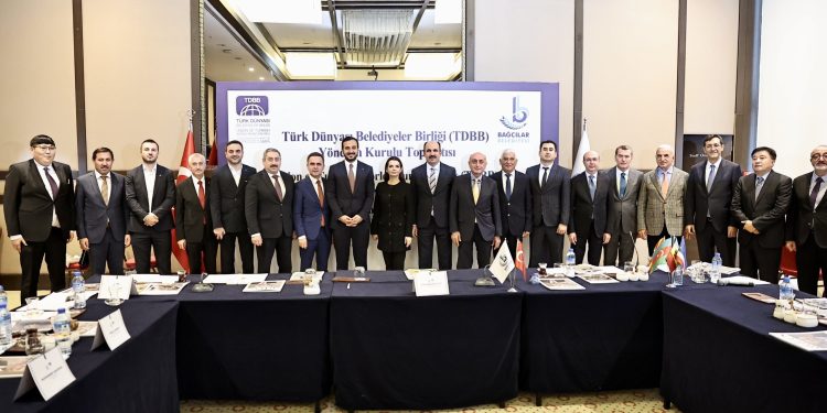 Belediyeler Birliği Başkanı Özçınar, TDBB Yönetim Kurulu toplantısına katıldı