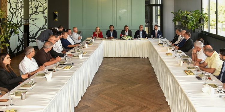 CTP Genel Başkanı Erhürman, New York temasları konusunda sivil toplum örgütlerini bilgilendirdi