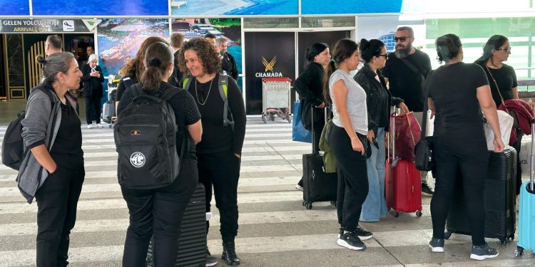 Şampiyon Meleklerin aileleri yurda döndü
