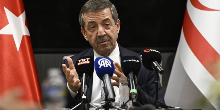 Ertuğruloğlu: “KKTC’nin mevcudiyeti ve egemenliği asla taviz verebileceğimiz konular değildir”