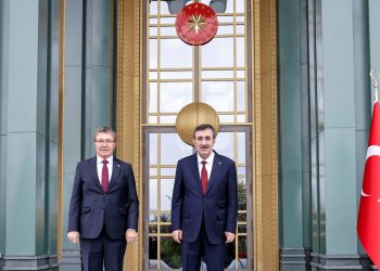 Başbakan Üstel, Türkiye Cumhurbaşkanı Yardımcısı Yılmaz ile bir araya geldi