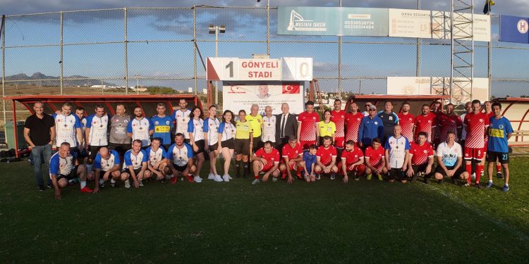 Meclis Başkanı Töre, Celal Değgin anısına düzenlenen anı futbol maçını izledi