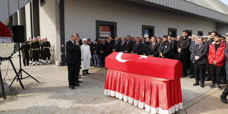 Cumhurbaşkanı Tatar, Samsun’da Kıbrıs gazisinin cenaze törenine katıldı