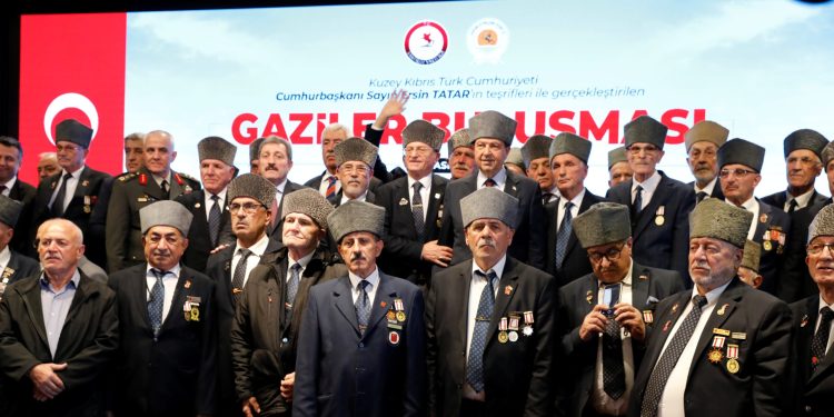 Cumhurbaşkanı Tatar, Samsun’da Kıbrıs gazileriyle bir araya geldi:”Kuzey Kıbrıs Türk Cumhuriyeti bağımsız bir devlettir, özgür bir devlettir, Kıbrıs Türk halkı kendi hürriyetiyle geleceğe yürümektedir”